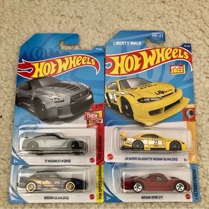 Hot Wheels Nissan Set (4)